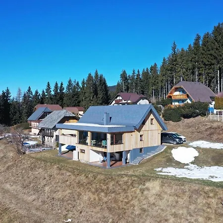 1111 With Sauna & Hot Tub *