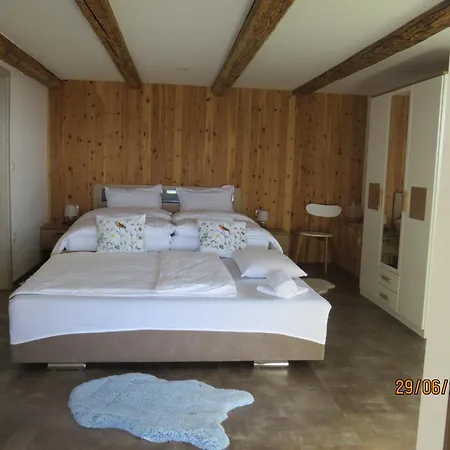 1111 With Sauna & Hot Tub