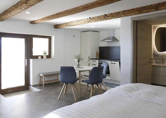 1111 With Sauna & Hot Tub