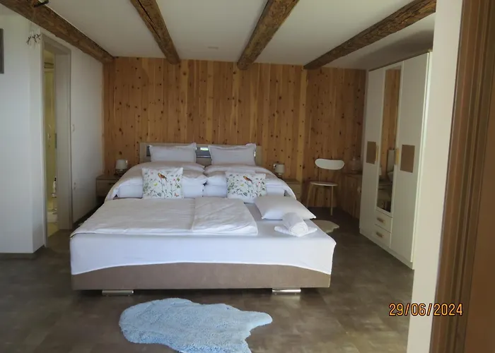 1111 With Sauna & Hot Tub